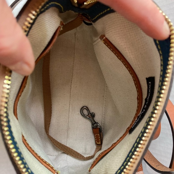Dooney & Bourke domed Blue and Tan Crossbody Bag - Picture 6 of 9